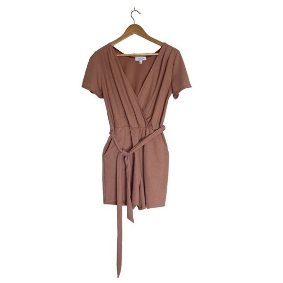 Gilli Surplice Faux Wrap Style Short Sleeve Romper in Salmon Size Small - Picture 3 of 15